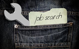 Aumento della disoccupazione nel Regno Unito: 25.800 nuove richieste di sussidio, un allarme per l&#039;economia e la società