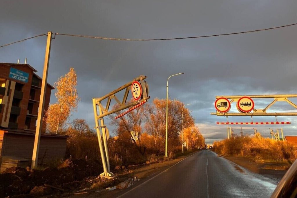 В Ярославле выявлен водитель, повредивший дорожный ограничитель в Ивняках