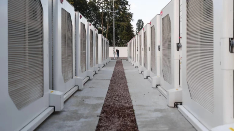 Ukraine launches battery parks to bolster power grid