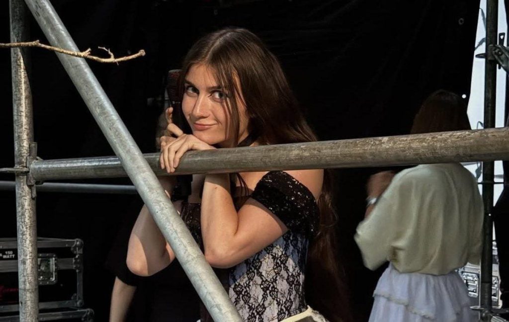 La Cantante Jerry Heil Si Confida Con I Suoi Fan Sulle Sue Dipendenze Daily