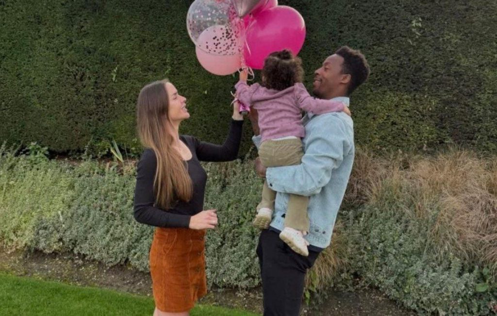 &quot;Время летит так быстро&quot;: Свитолина трогательно поздравила дочку с днем рождения