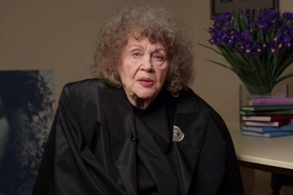 Лина Костенко впервые за долгое время вышла на связь и поразила новым проектом