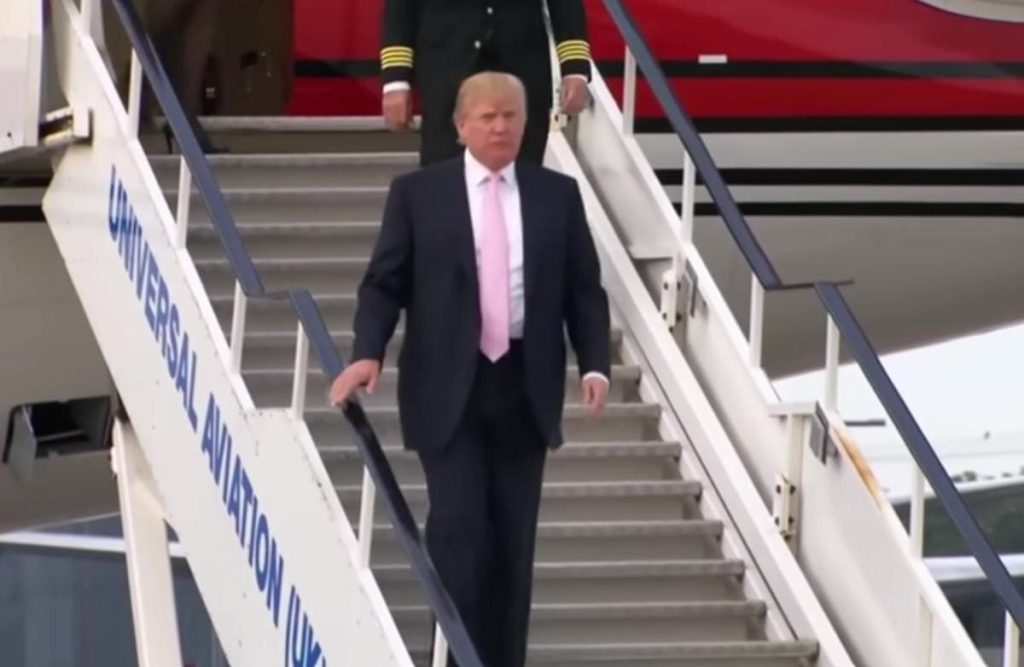 В США возле &quot;любимого&quot; аэропорта Трампа обнаружили снайперскую точку, - Fox News