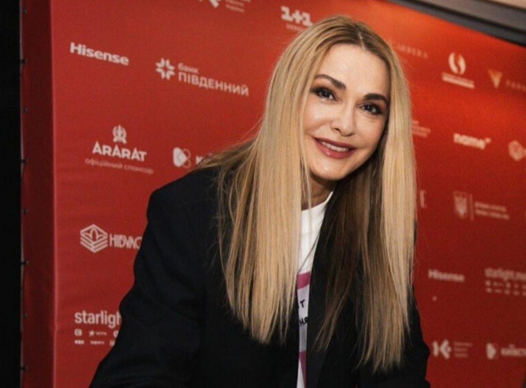 Olga Sumskaya la stella di Hollywood che ha sbalordito il mondo con la sua bellezza negli anni 2000