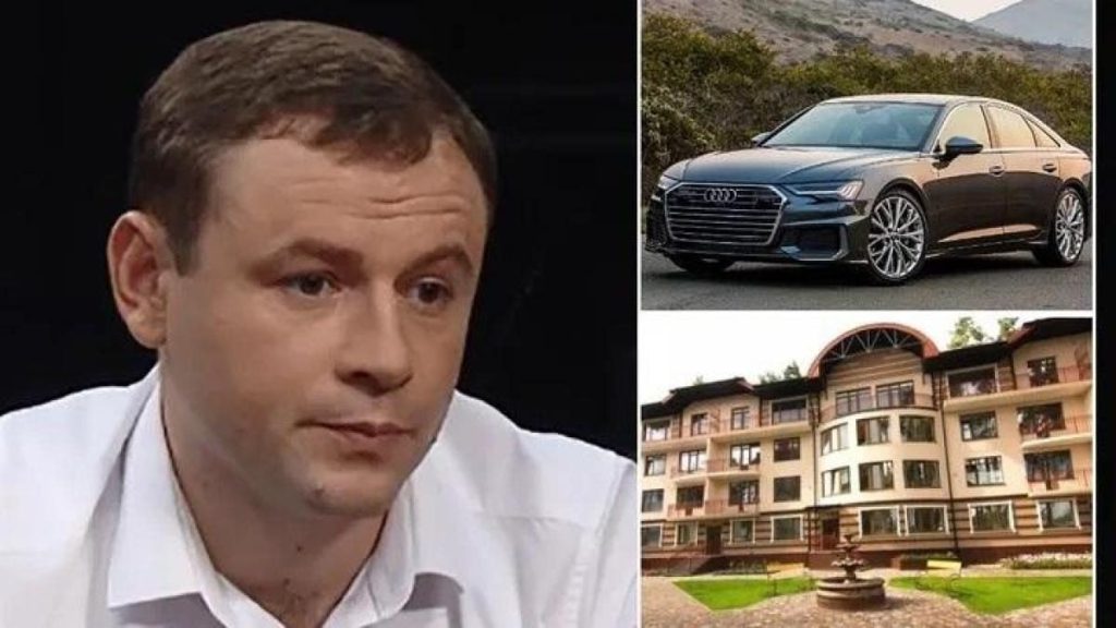 Дома, автомобили и земля на родственников: стало известно имя детектива НАБУ, у которого прошли обыски