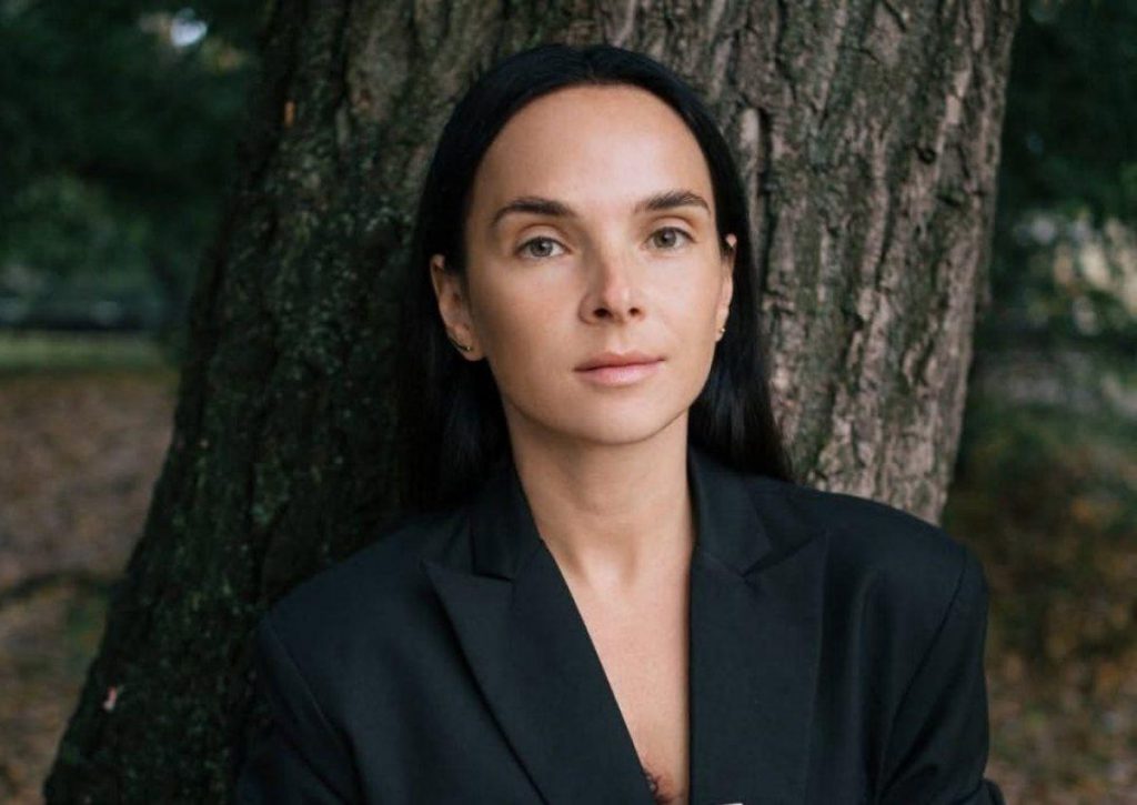 La storia commovente di Inna Miroshnichenko: un&#039;avvocatessa alla ricerca della madre biologica del suo figlio adottivo