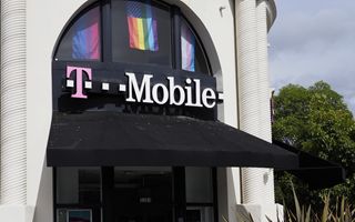 T-Mobile alza la guidance grazie a un trimestre da record: crescono clienti e redditività