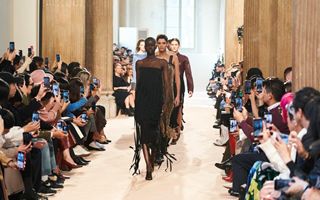 Ferragamo registra una leggera crescita dei ricavi nel terzo trimestre nonostante le sfide in Asia