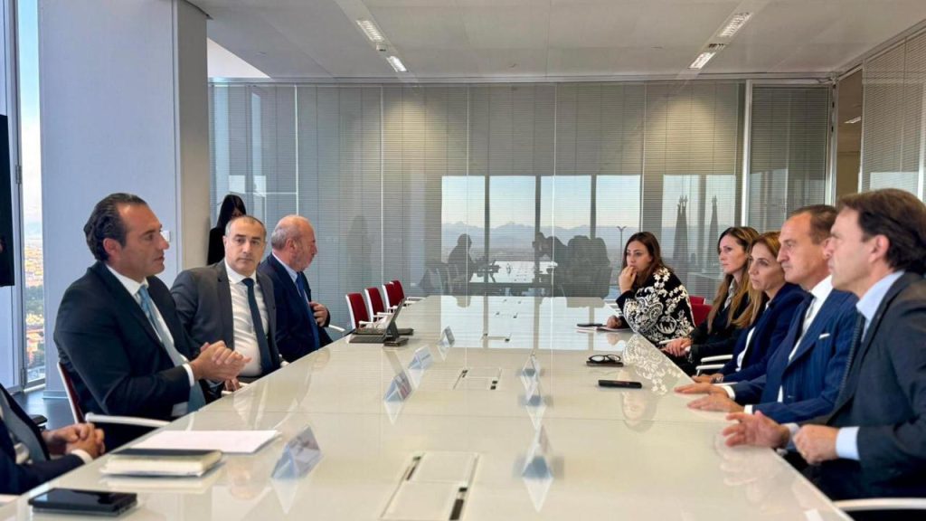 Stellantis, Filosa rafforza il legame con Torino: “Supportiamo il cambio di rotta in Europa”