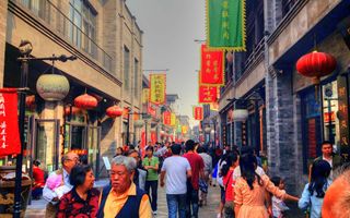 Economia cinese in affanno: calo del PIL e crollo dei consumi