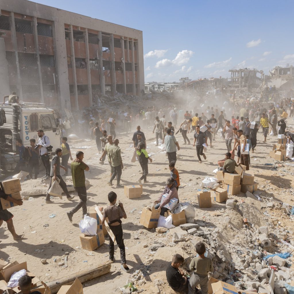 Trump in Missione di Pace in Israele e Egitto per Risolvere il Conflitto nella Striscia di Gaza