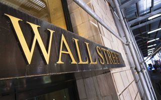 Corre Wall Street, vola Apple su previsioni vendite iPhone 17
