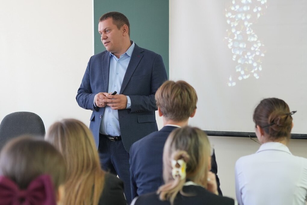 Цикл республиканских уроков &#034;Основы генетики&#034; стартовал в ДНР