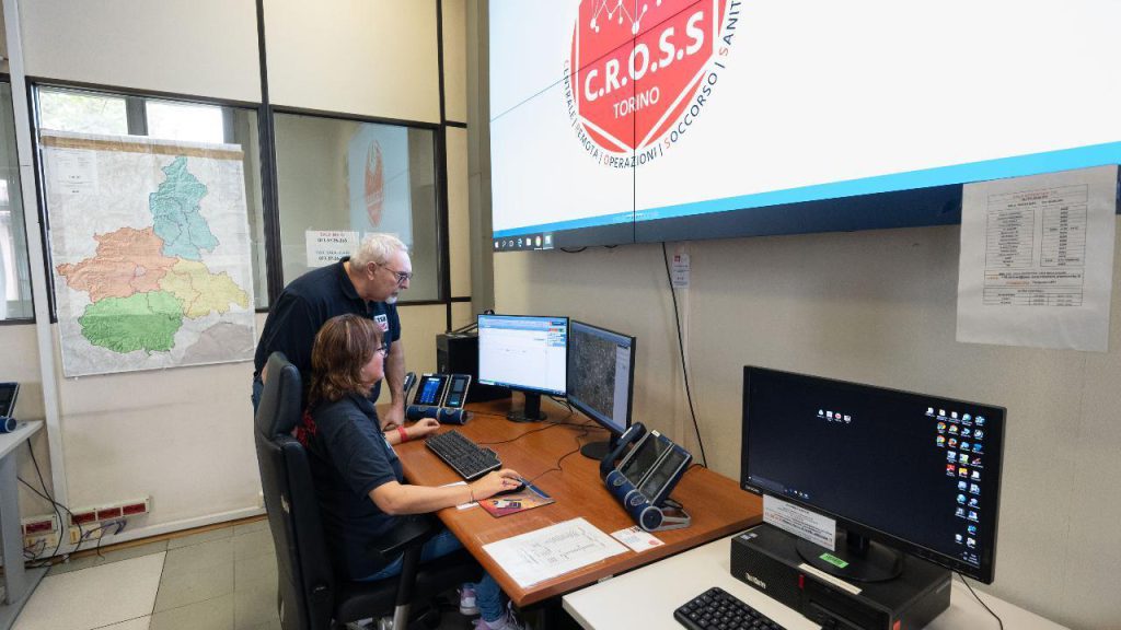 Una piccola stanza per le grandi catastrofi: ecco la sala operativa &quot;Cross&quot; di Torino