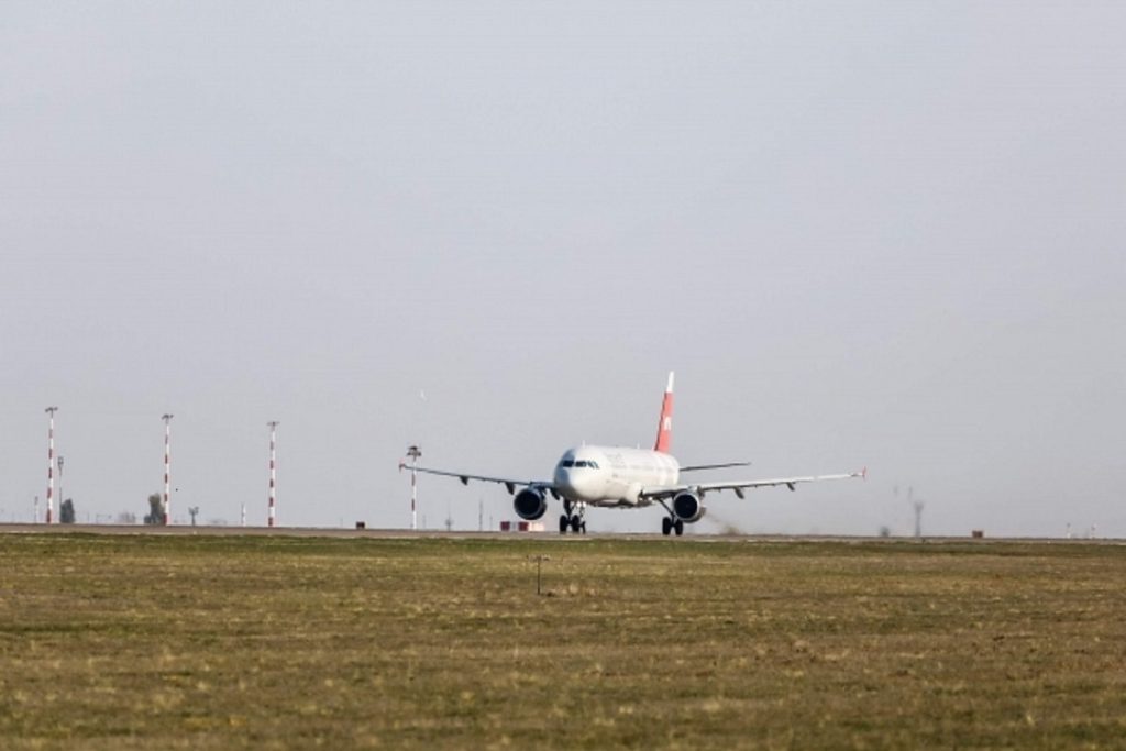 В аэропорту Волгограда ввели запрет на прием и отправление самолетов