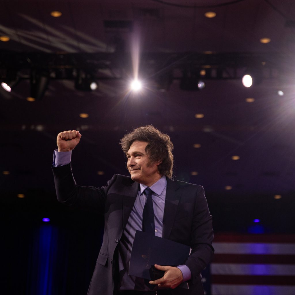 Trump to Meet With Argentina’s Leader as U.S. Moves Ahead With Bailout