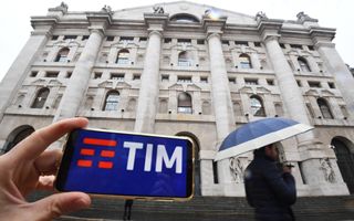 TIM, Barclays conferma giudizio &quot;Overweight&quot; e tp a 0,55 euro