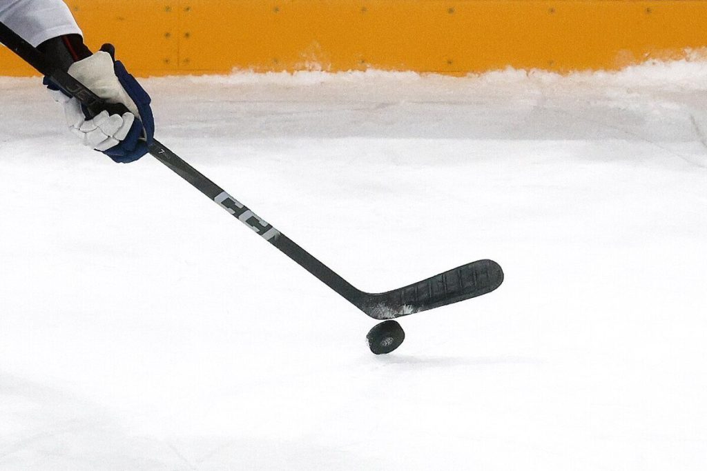 ХК «Арктика» из Мурманска одержал «сухую» победу в Санкт-Петербурге