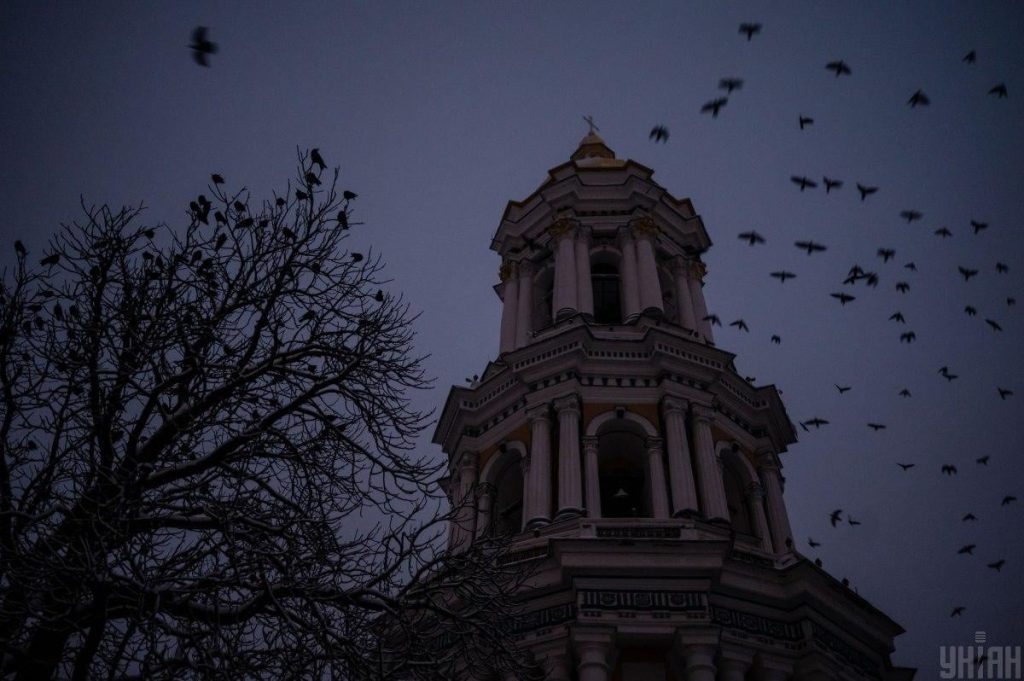 В Киеве ввели почасовые графики отключений: когда не будет света