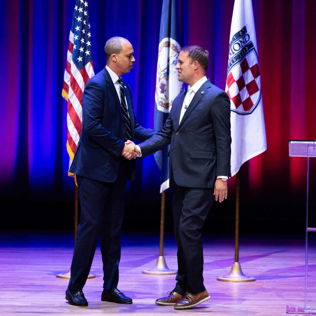 Campagna Elettorale in Virginia: Messaggi Minacciosi e Scuse del Candidato Democratico Jay Jones