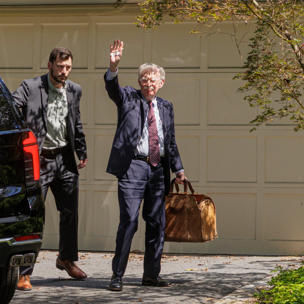 Caso John Bolton: Le Implicazioni della Gestione di Informazioni Classificate sulla Sicurezza Nazionale