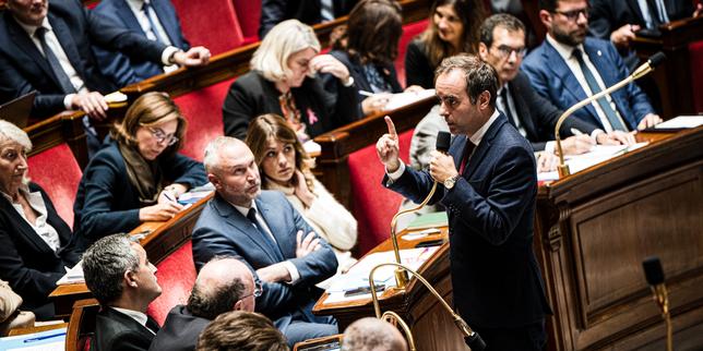 Riforma delle pensioni in Francia: il governo annuncia la sospensione della riforma per rassicurare le opposizioni