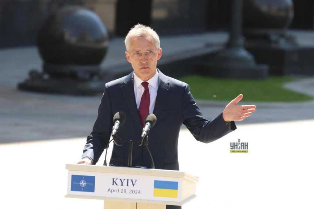 &quot;Не только США подвели Украину&quot;: экс-генсек НАТО сделал признание в своей книге