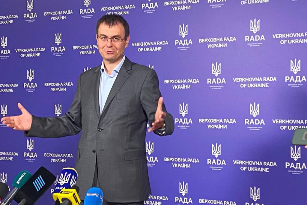 Вся суть работы Гетманцева - в самопиаре и уничтожении экономики, - военный