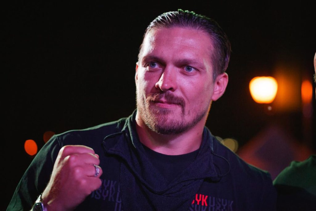 Ex Campione del Mondo Consiglia a Usyk di Ritirarsi per Evitare Rischi alla Carriera e alla Salute