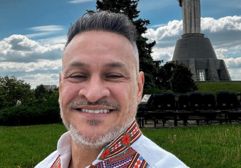 Эктор Хименес-Браво показал свое архивное фото: как выглядел кулинар 30 лет назад