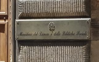 Previdenza Complementare: Il Ministero del Lavoro e il Consiglio Nazionale dei Giovani Uniscono le Forze per un Futuro Finanziariamente Sicuro