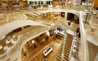 Lusso europeo in ascesa: LVMH guida la crescita con un aumento del 13% dei ricavi