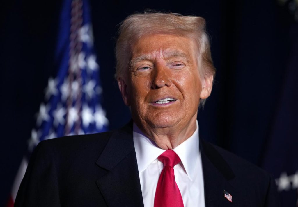 Трамп будет президентом в 2028 году, это будет его третий срок, - бывший главный стратег Белого дома