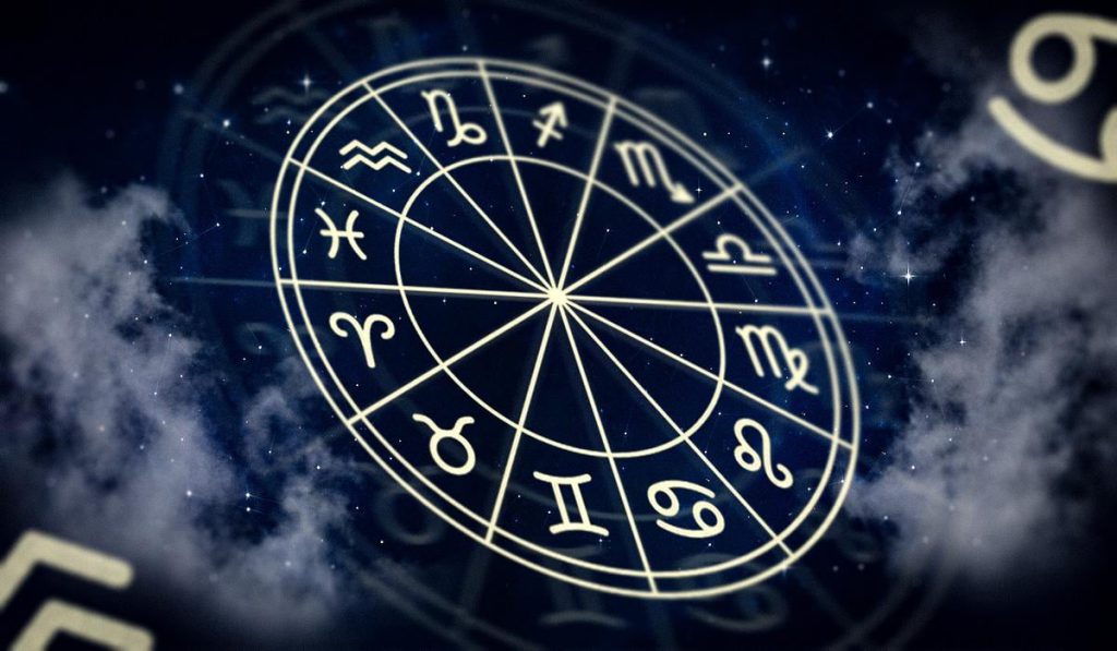 Гороскоп на 21 октября: Скорпионам - конфликт, Овнам - сбавить темп