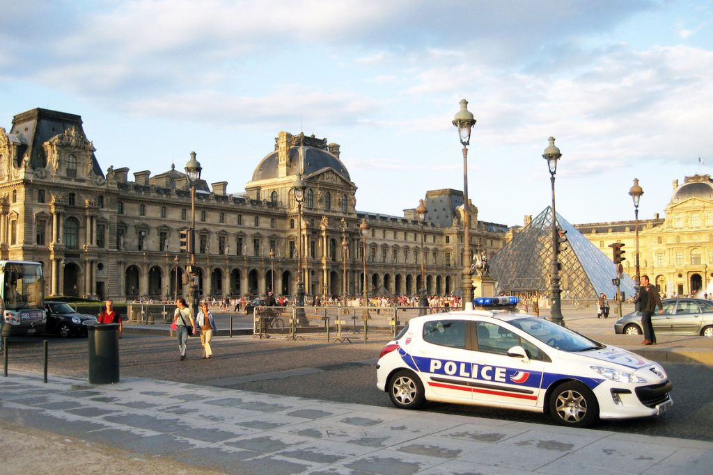 Nicolas Sarkozy Destinato a 5 Anni di Detenzione: Le Ripercussioni sulla Politica Francese