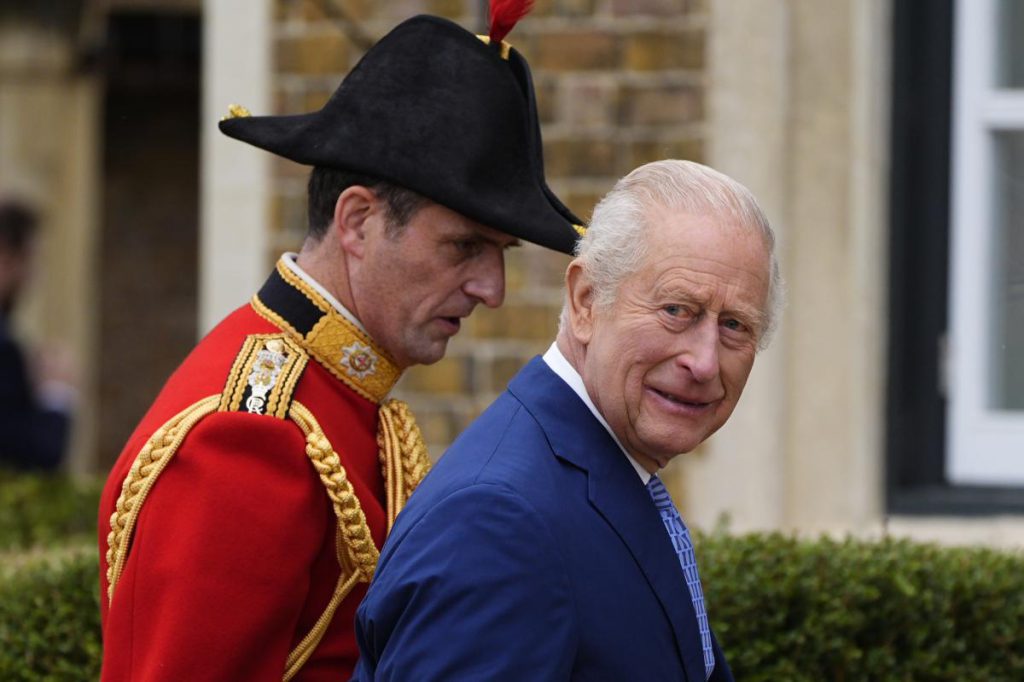 Il Re Carlo III Toglie al Principe Andrea il Titolo di Duca di York: Le Conseguenze di una Decisione Reale