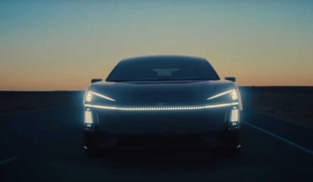 Большие изменения: рассекречено новое поколение самого популярного автомобиля Toyota