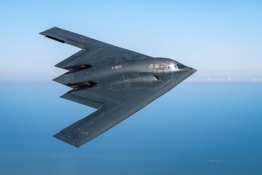 Gli Stati Uniti verso una nuova era della difesa: l&#039;annuncio di Trump sui bombardieri B-2 Spirit e le possibili conseguenze per la sicurezza nazionale