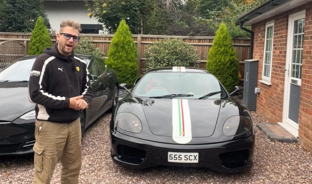 Блогер 9 месяцев восстанавливал спорткар Ferrari, но все обернулось катастрофой: что случилось