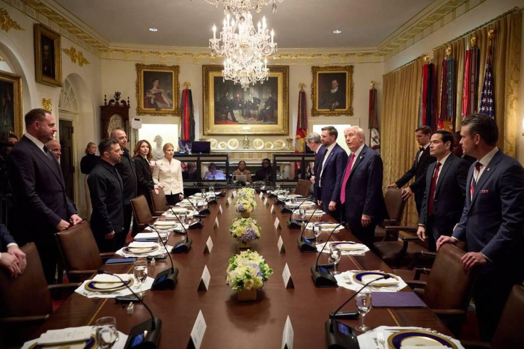 Трамп на встрече с Зеленским сетовал, что не получил Нобелевскую премию мира, - WP