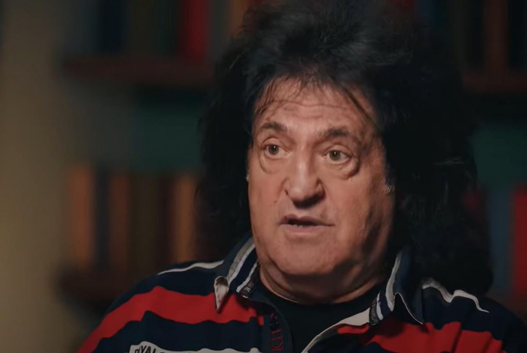 Cantante confessa uso di iniezioni di bellezza e tintura per capelli, ma è pronto a perdere 10 chili