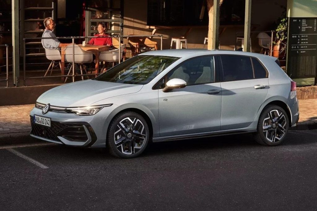 Volkswagen прекращает выпуск сразу двух популярных моделей: в Reuters назвали причины