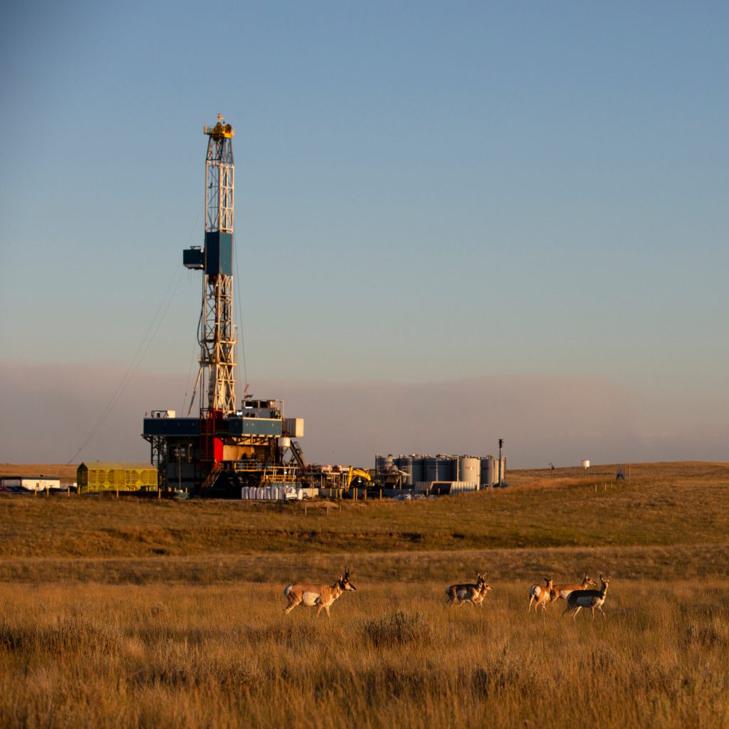 Chiusura del Governo: Perché i Combustibili Fossili Sono Stati Esentati?