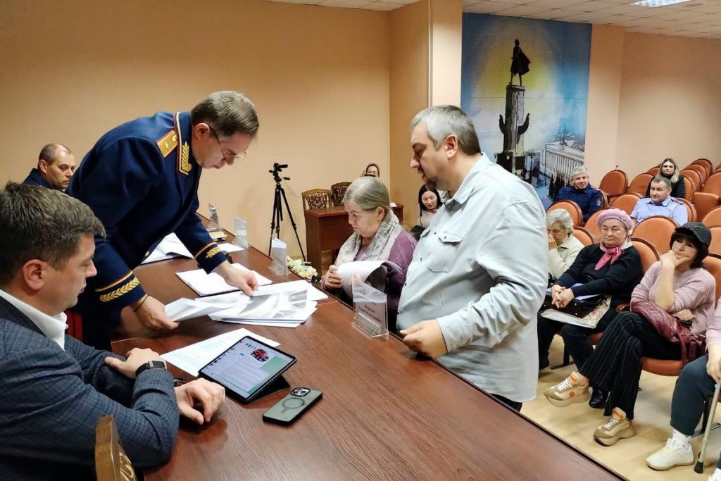 Intervento delle autorità a Lipeck per risolvere i problemi abitativi dei residenti