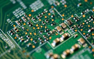 Olanda assume il controllo di Nexperia, produttore di chip cinese, per garantire la sicurezza della catena di approvvigionamento di tecnologie critiche