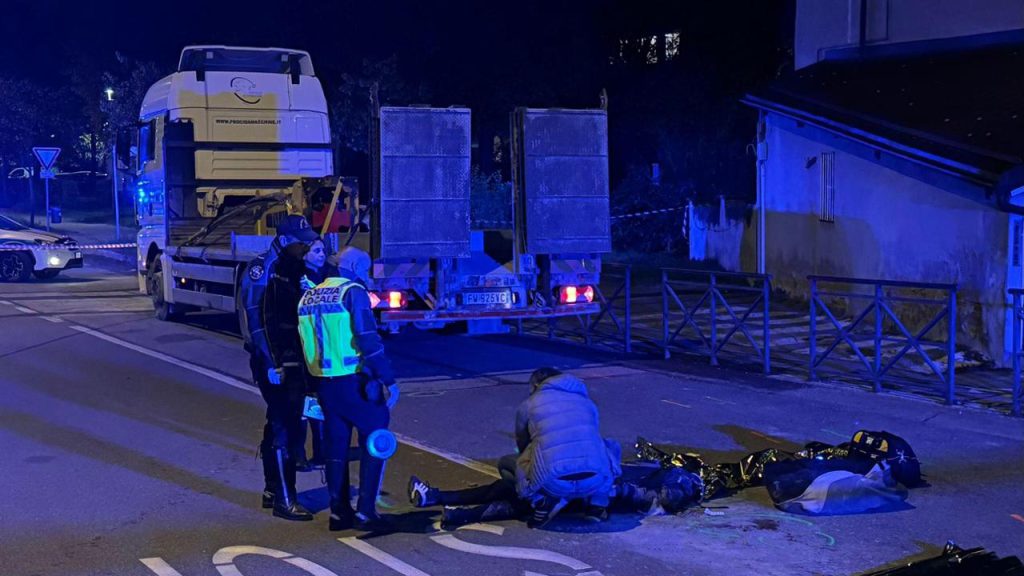 Incidente Stradale a Rivoli: Un Operaio Investito da un Tir, Preoccupazioni per la Sicurezza Stradale