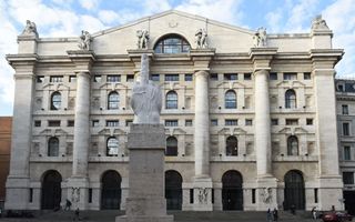 Piazza Affari tonica in un&#039;Europa cauta, volano Bper e Pop Sondrio