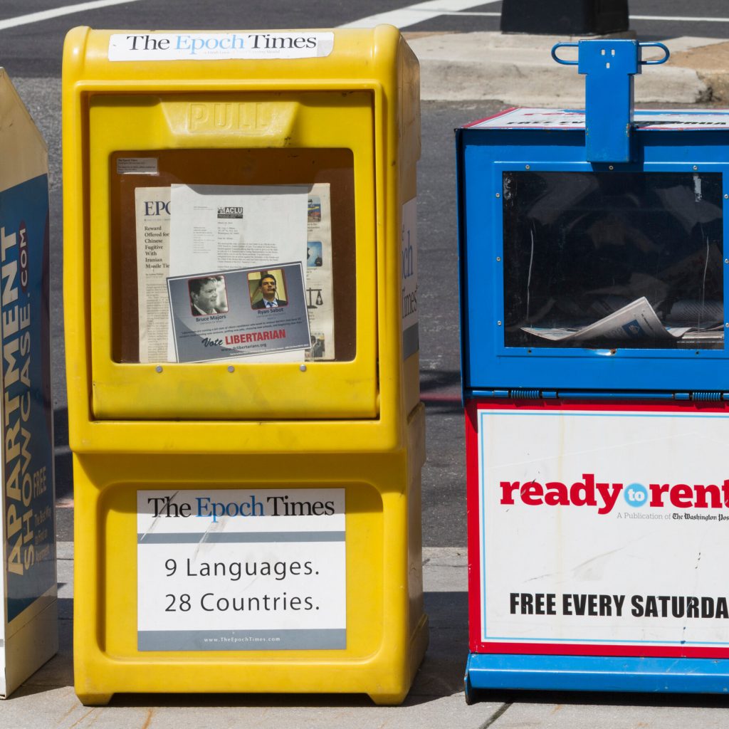 Dimissioni di un reporter di Epoch Times dopo la firma di regole del Pentagono: una questione di libertà di stampa e indipendenza dei media