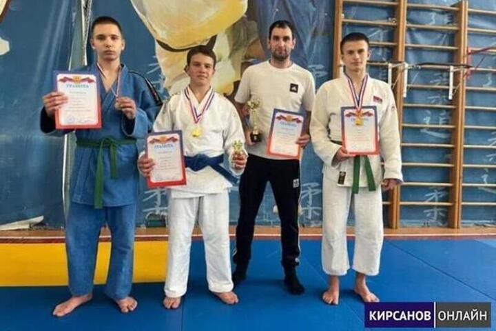 Кирсановские дзюдоисты взяли бронзу на Республиканском турнире в Саранске