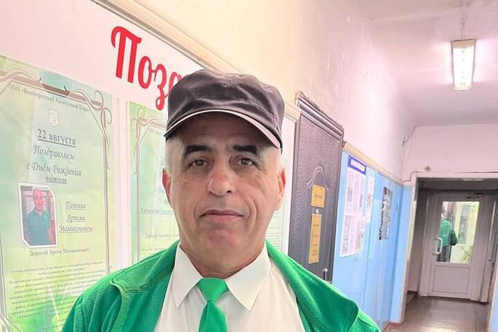 Conflitto su autobus a Kursk: aggressione a una passeggera e intervento del conducente